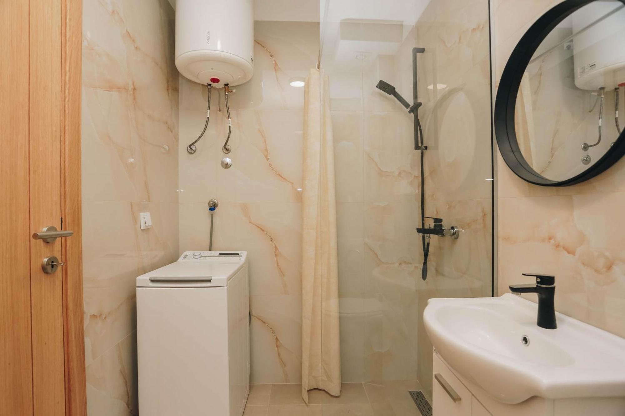 Toplish 27 Apartment *