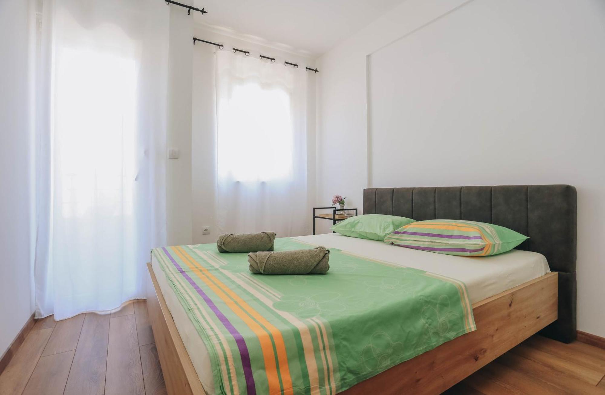 Apartment Toplish 27 *