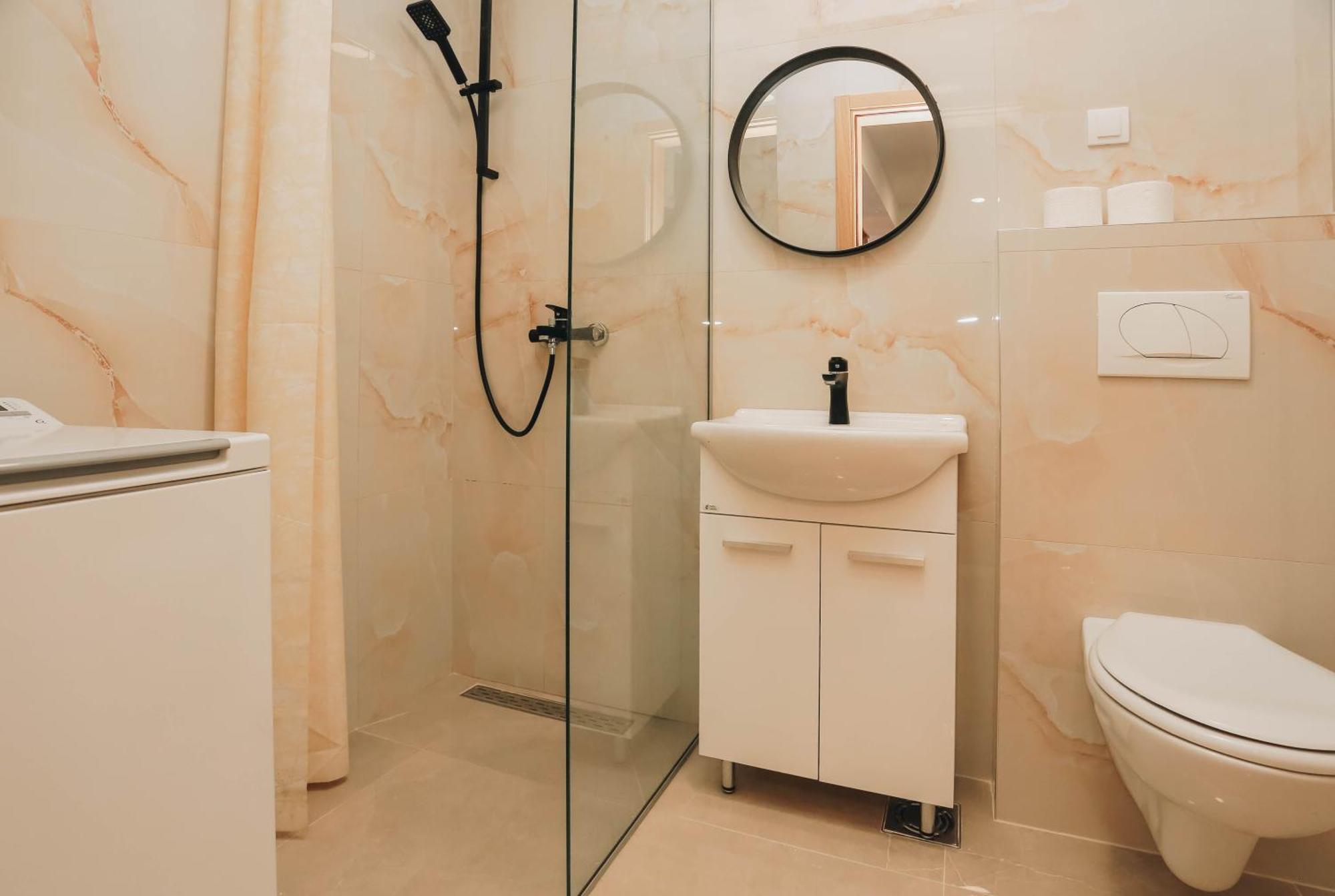 Toplish 27 Apartment Budva